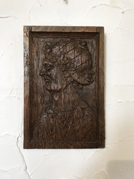 画像1: 17世紀　木彫パネル　中世騎士の横顔　 (1)
