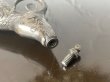 画像7: 18〜19世紀 ペルシャ様式 火薬入れ 両端動物頭／ライオンと鹿の狩猟図装飾 (7)