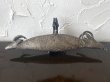 画像2: 18〜19世紀 ペルシャ様式 火薬入れ 両端動物頭／ライオンと鹿の狩猟図装飾 (2)
